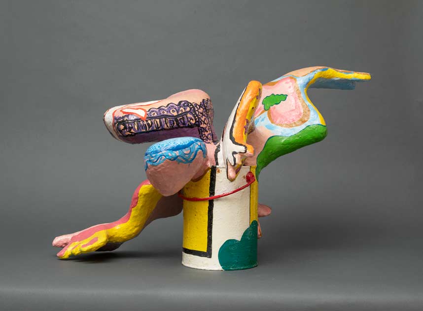 Femme en boite, 1 piece (Kvinde I kassen, 1 del) - 55x60x65, skulptur, acrylmaling på acrylpasta, hønsenet, Bruxelles 1970